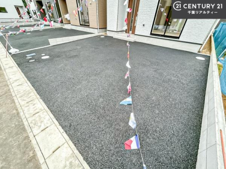 ԏ ԃXy[X2䕪܂IZJhJ[͂AoCN⎩]ԂȂǂuꏊɍ܂B