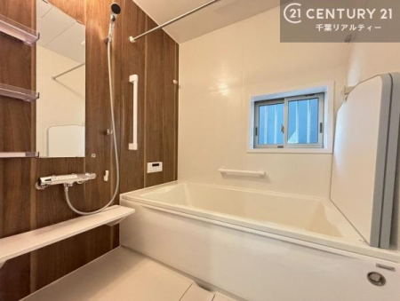  LXoXň̔tbVBL΂̂ŁAɂƐZ܂ˁĨoX^Cy݂ɂȂ܂B