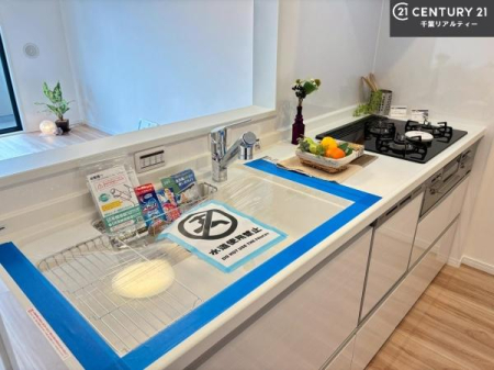 Lb` lC̑ΖʎVXeLb`̗pĂ܂IƑ̃R~jP[VRƑ݌vłB
qlɂڂ͂̂ŊłˁB[͂܂I