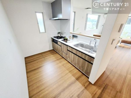 Lb` lC̑ΖʎVXeLb`̗pĂ܂IƑ̃R~jP[VRƑ݌vłB
qlɂڂ͂̂ŊłˁB[͂܂I