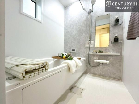  l͋̕C̃oX[́AVbNȃfUCŃoX^C[I
d撣Ă邲JɂD݂̓̓܂āAył݂Ă͂ł傤H