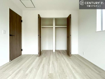 [ Ղ̎[Xy[XŁA炵萮Z܂BƑ̉וꂢɕЕtAKɉ߂܂B