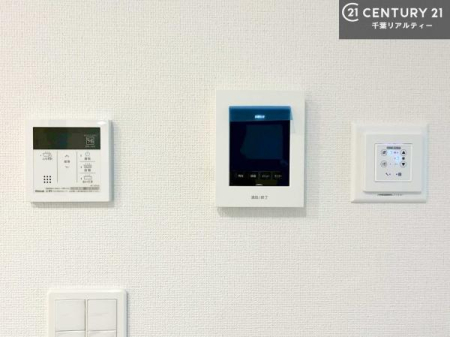 ̑ TVj^[tC^[złql̂ԒȂǂSłˁB
{^ЂƂłC̏ƂƂ̂II[goXB