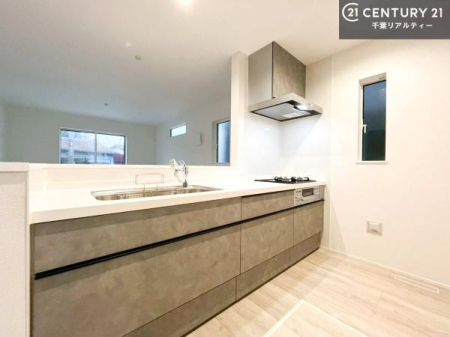 Lb` lC̑ΖʎVXeLb`̗pĂ܂IƑ̃R~jP[VRƑ݌vłB
qlɂڂ͂̂ŊłˁBLXgĉKɍƂi݂܂B