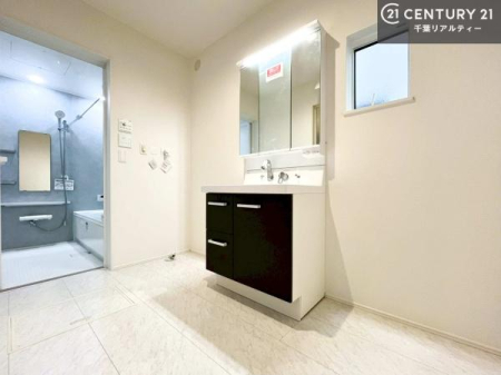 ʑEʏ t̖邢ʎłICɓւłĐɕۂƂł܂IRނ̂łς̎dオǂȂ܂ˁI