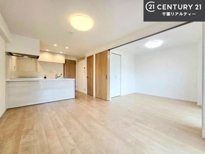 rO JɃmx[VꂽÂǂ}VB͋CƌIȉKaA@ɐ܂ς܂Bݔ[A\̗zIȏZ܂łB