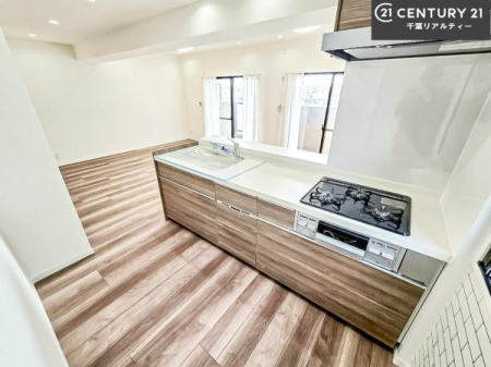 Lb` lC̑ΖʎVXeLb`̗pĂ܂IƑ̃R~jP[VRƑ݌vłB
qlɂڂ͂̂ŊłˁBLXgĉKɍƂi݂܂B