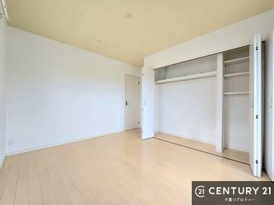 �Q�� ���[�͂̂���m���ł��B����������������L�X�Ǝg���ċC�������ǂ��ł��I
�L���C�Ȗ��邢�������ŉ߂����̂́A�X�ɂ̂�т�������ł��܂��ˁI