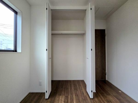 m [Xy[XĂ܂IXbLڂ鎖ł܂ˁB
ƋI΂ȂVvȃfUCׁ̈AƋI΂Cɓ̋ԍ肪łłˁB