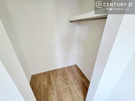 ���[ �E�H�[�N�C���N���[�[�b�g�t���ł��B��������̂��m���Ȃǂ����[���Ă��������ł��ˁI���ɂ���@�������ȂǋG�ߕ��̑傫�ȉƓd�����[�ł��܂��B