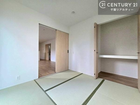 �a�� ���{�l�̐S������u�a�v�̋�ԁB�䑐�̍���Y����Ԃ͖����̂ЂƎ������o���Ă���܂��I�����b�N�X���ʂ�����̂ŉ��K�ɉ߂��������ł��B