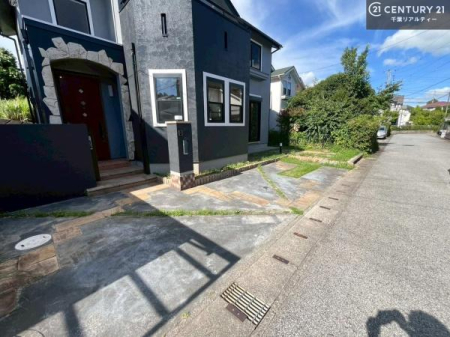 ԏ ԃXy[X2䕪܂IZJhJ[͂AoCN⎩]ԂȂǂuꏊɍ܂B