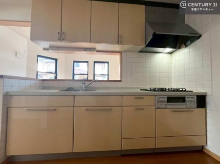 Lb` Ƃ₷VXeLb`łI[tĂ̂ŁAXy[XɕuȂčςނ̂ŁALXgāAKɍƂł܂I