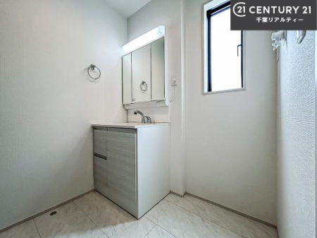 ʑEʏ gȂ𐮂ʏ́A厖łI̐̂镵͋CoIC悭g܂BLXXy[XłˁI
