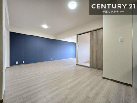 rO SnǂrO͉ƑRƏW܂܂BƑcR̎ԂłBƑƁAw[Ԃ߂łˁB邭JIȋԂłB