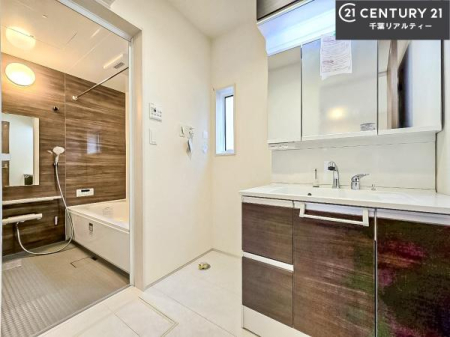 ʑEʏ Oʋdl̐ʏ́AgȂ݂₷I͎[ɂȂĂ܂BhC[₨ϓЕt̂ŐʑXbLƌ邱Ƃo܂I