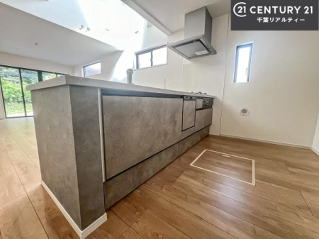 Lb` Ƃ₷VXeLb`łI[tĂ̂ŁAXy[XɕuȂčςނ̂ŁALXgāAKɍƂł܂I