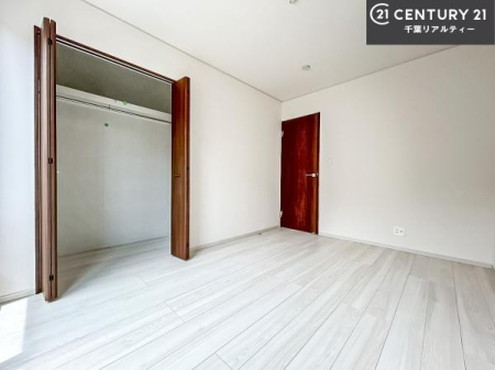 [ e[tI}ȂqlqĂU炩TbƕЕt܂ĨXy[X܂Ƃ肠邨o邱Ƃo܂I