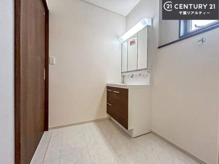 ʑEʏ t̖邢ʎłICɓւłĐɕۂƂł܂IRނ̂łς̎dオǂȂ܂ˁI