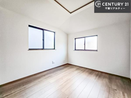 q |oȂ́Aql̂ƂĂSłI
[Xy[X[Ă̂ŎU炩TbƕЕt܂I