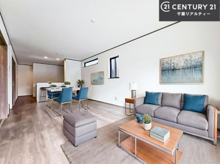 rO ƋCGp[XłBSnǂrO͉ƑRƏW܂܂BƑcR̎ԂłBƑƁAw[Ԃ߂łˁB邭JIȋԂłB