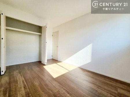 �m�� ���[�X�y�[�X�����Ă��܂��I�������X�b�L�����ڂ��鎖���ł��܂��ˁB
�Ƌ��I�΂Ȃ��V���v���ȃf�U�C���ׁ̈A�Ƌ��I�΂����C�ɓ���̋�ԍ�肪�ł������ł��ˁB