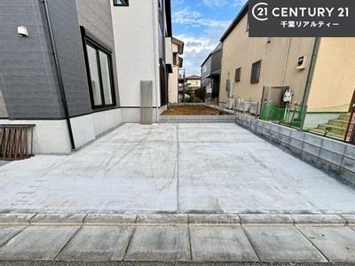 ԏ ԃXy[X2䕪܂IZJhJ[͂AoCN⎩]ԂȂǂuꏊɍ܂B