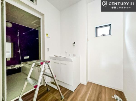 ʑEʏ t̖邢ʎłICɓւłĐɕۂƂł܂IRނ̂łς̎dオǂȂ܂ˁI