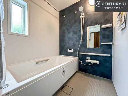  LXoXň̔tbVBL΂̂ŁAɂƐZ܂ˁI炩ȐŐ݌vĂ났̂ЂƎLӋ`ɖ킦oX[łB