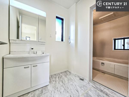 ʑEʏ Oʋdl̐ʏ́AgȂ݂₷I͎[ɂȂĂ܂BhC[₨ϓЕt̂ŐʑXbLƌ邱Ƃo܂I