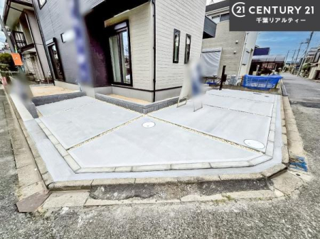 ԏ ԃXy[X2䕪܂IZJhJ[͂AoCN⎩]ԂȂǂuꏊɍ܂B