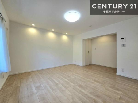 rO LX_CjOXy[XI肨HB΂yԂ߂܂BX̔܂I