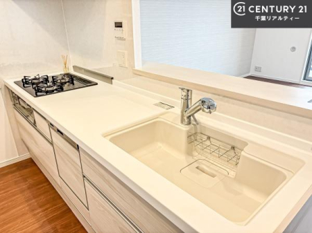 Lb` lC̑ΖʎVXeLb`̗pĂ܂IƑ̃R~jP[VRƑ݌vłB
qlɂڂ͂̂ŊłˁB[͂܂I