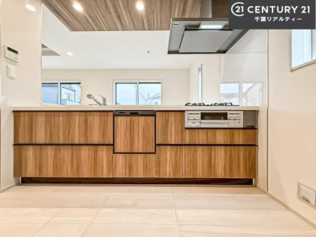 Lb` Ƃ肠钲Xy[XōƂ₷KȃLb`łI
qlƈꏏɂَqy߂LXXy[XłByԂɂȂ肻łˁI