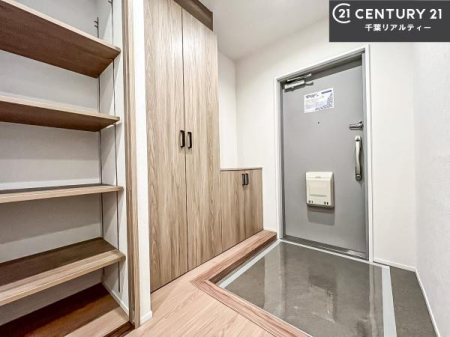  V[Y{bNXtȂ̂ŁAւЕt|₷łI
XbLւŌ˂JuԁÂSnԂo}Ă܂B
