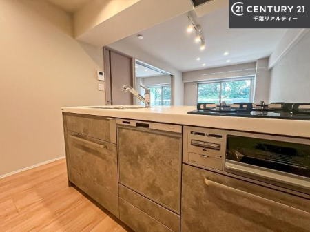 Lb` Ƃ₷VXeLb`łI[tĂ̂ŁAXy[XɕuȂčςނ̂ŁALXgāAKɍƂł܂I