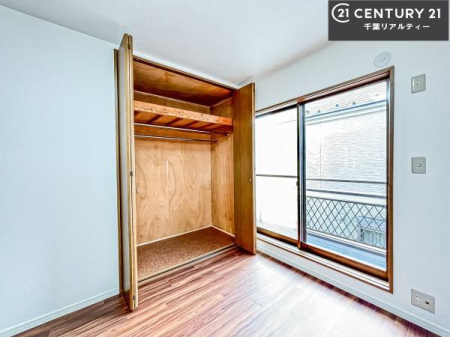 [ Ղ̎[Xy[XŁA炵萮Z܂BƑ̉וꂢɕЕtAKɉ߂܂B