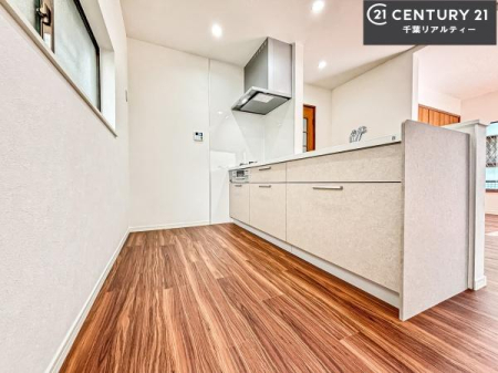 Lb` Ƃ肠钲Xy[XōƂ₷KȃLb`łI
qlƈꏏɂَqy߂LXXy[XłByԂɂȂ肻łˁI