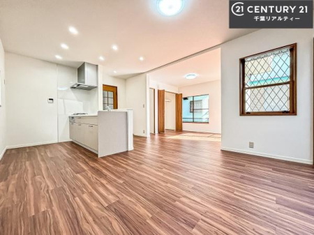 rO LX_CjOXy[XI肨HB΂yԂ߂܂BX̔܂I