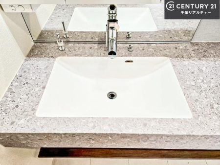 ʑEʏ [ʑ{ÉA˂ɂ̂łꂪyXIۂĂ܂I
LCȐʏŎ̃`x[Vオ܂ˁI