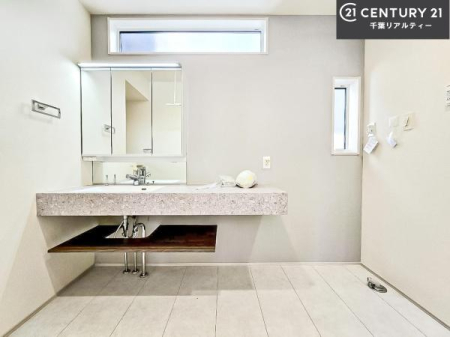 ʑEʏ Oʋdl̐ʏ́AgȂ݂₷I͎[ɂȂĂ܂BhC[₨ϓЕt̂ŐʑXbLƌ邱Ƃo܂I