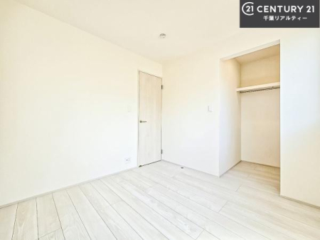 m VvɃfUCĂ邽߁AƋIт܂I
Cɓ̉ƋuĂ낰Ԃ邱Ƃł܂B