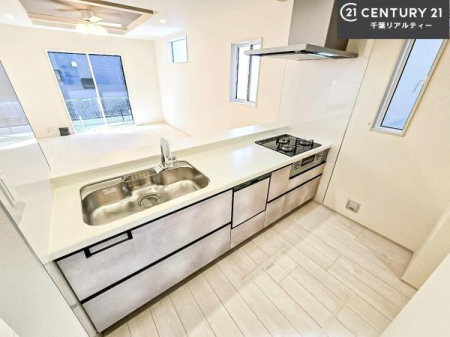 Lb` lC̑ΖʎVXeLb`̗pĂ܂IƑ̃R~jP[VRƑ݌vłB
qlɂڂ͂̂ŊłˁB[͂܂I