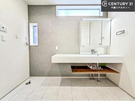 ʑEʏ Oʋdl̐ʏ́AgȂ݂₷I͎[ɂȂĂ܂BhC[₨ϓЕt̂ŐʑXbLƌ邱Ƃo܂I