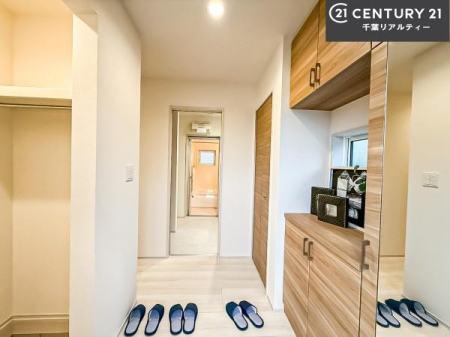  V[Y{bNXtȂ̂ŁAւЕt|₷łI
XbLւŌ˂JuԁÂSnԂo}Ă܂B
