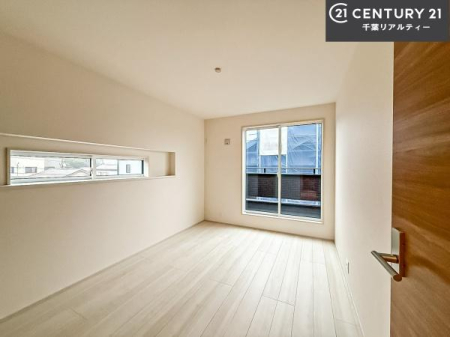 Q VvɃfUCĂ邽߁AƋIт܂I
Cɓ̉ƋuĂ낰Ԃ邱Ƃł܂B