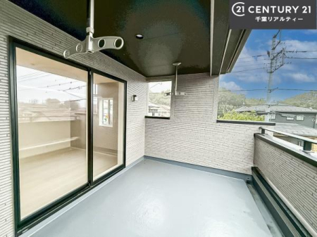 oRj[ zǍDȃoRj[łIꂽɂ͐nJIȎԂy߂܂B
