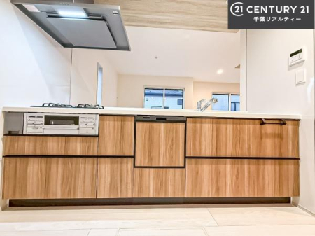 Lb` lC̑ΖʎVXeLb`̗pĂ܂IƑ̃R~jP[VRƑ݌vłB
qlɂڂ͂̂ŊłˁBLXgĉKɍƂi݂܂I