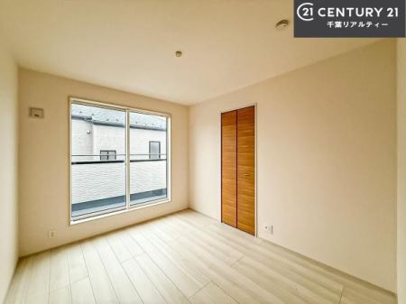 Q VvɃfUCĂ邽߁AƋIт܂I
Cɓ̉ƋuĂ낰Ԃ邱Ƃł܂B