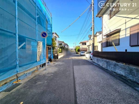 �O�ʓ��H�܂ތ��n�ʐ^ -